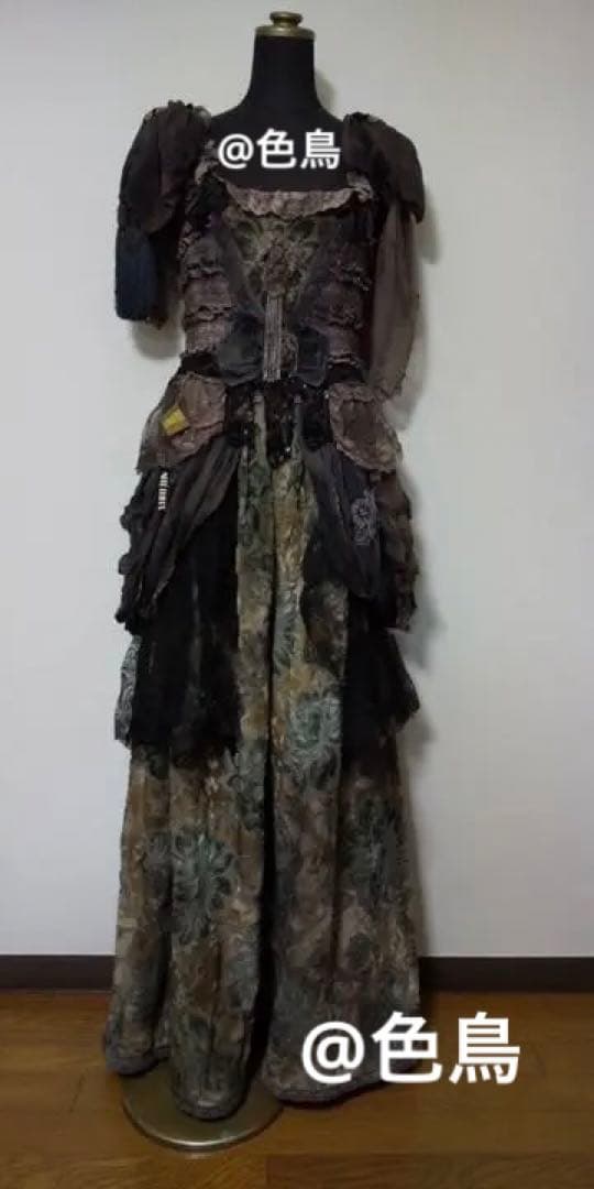 サザビーズオークション 100万円落札品 中世アンティークドレス トルソー付