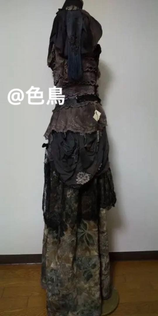 サザビーズオークション 100万円落札品 中世アンティークドレス トルソー付