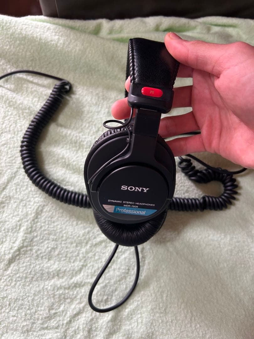 【美品】SONY ステレオヘッドホン 有線 MDR-7506