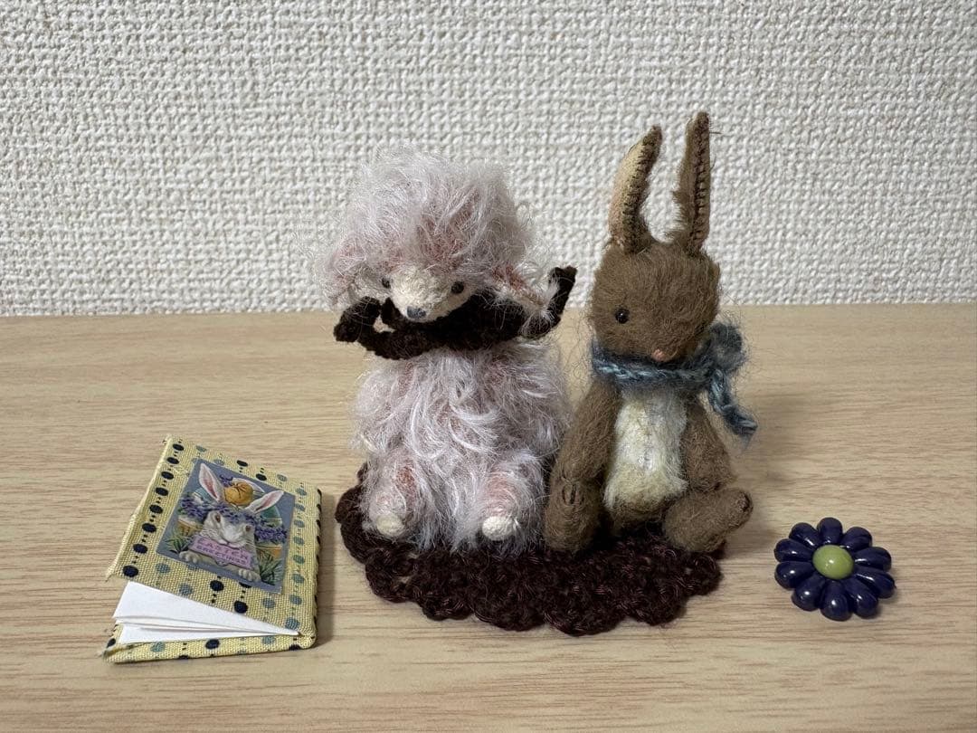 ハチさま専用　　ひつじさんのみ　アートドール　作家　moriのえほん