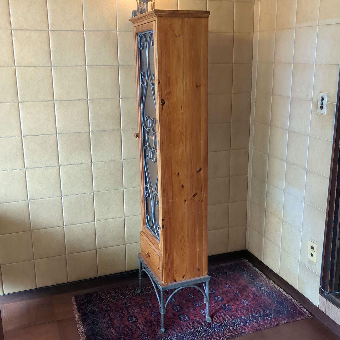 【値下げしました】パイン材　ガラスアイアンキャビネット　店舗什器