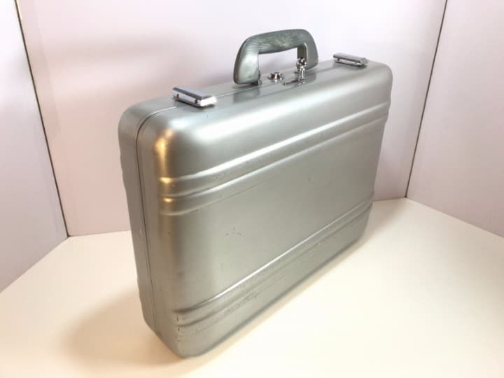 赤ハリ HALLIBURTON ゼロハリバートン ビンテージアタッシュケース