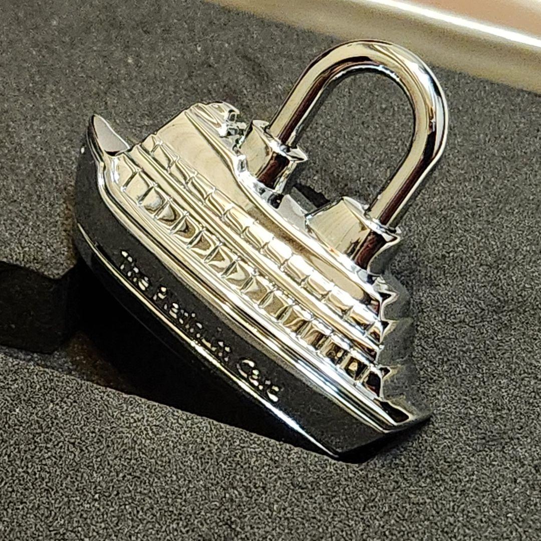 【非売品】アメリカンエキスプレス　プラチナカード　刻印入りの鍵