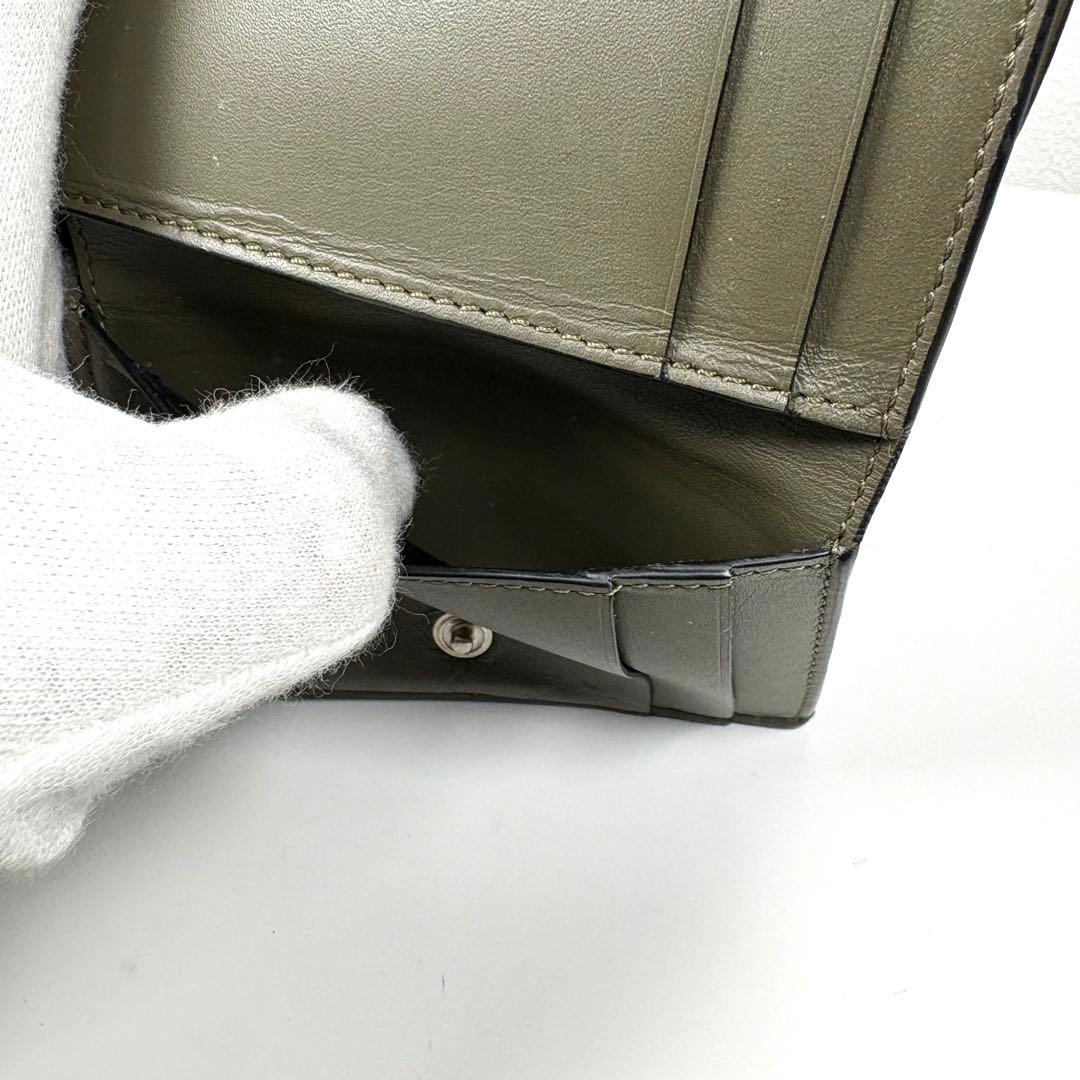 ☆人気☆LOEWE アナグラムロゴ 三つ折り コンパクト財布 カーキ レザー
