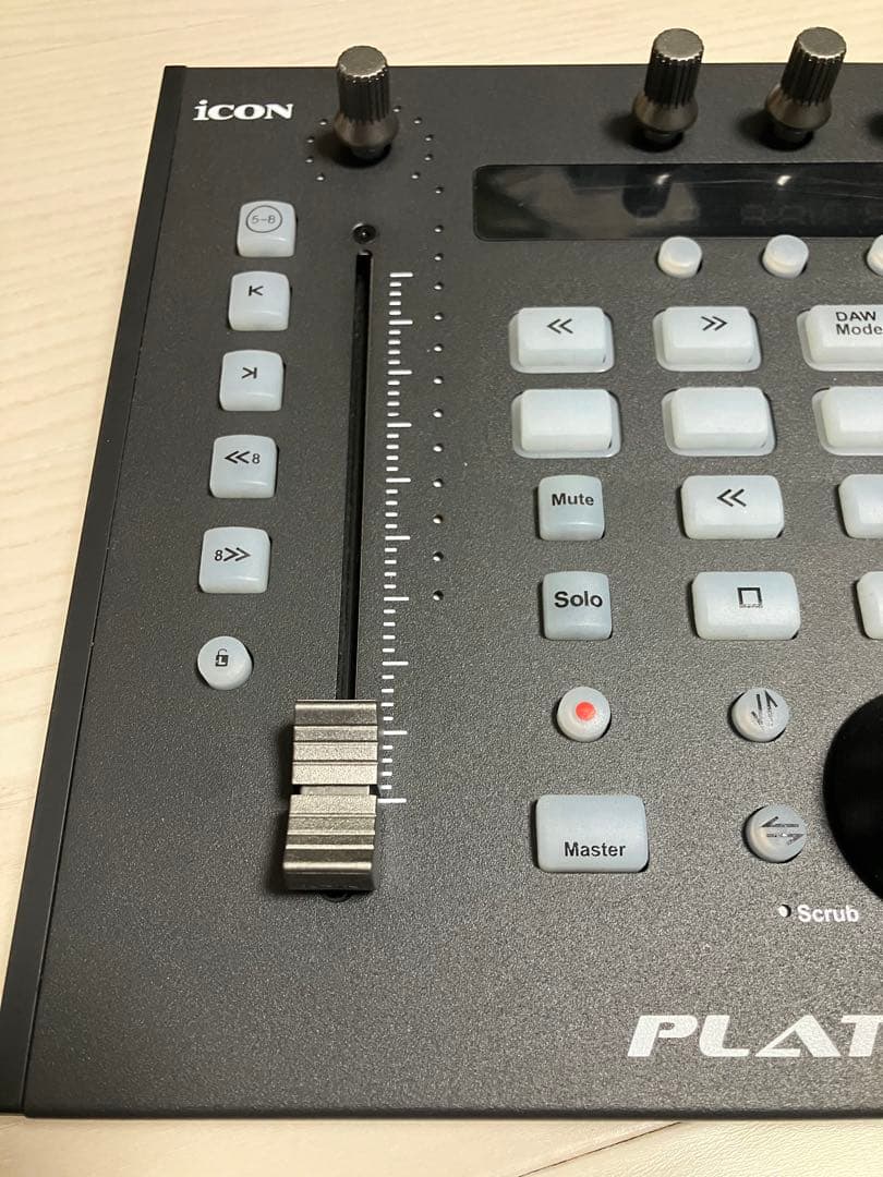 iCON PLATFORM NANO AIR コントローラー