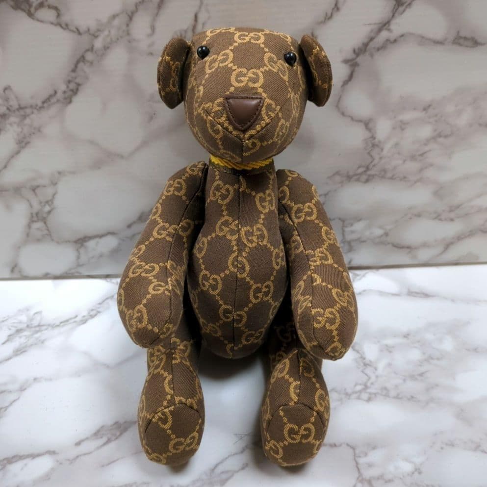 グッチ　GG柄　GGキャンバス　テディベア　くま　ぬいぐるみ　ブラウン　総柄