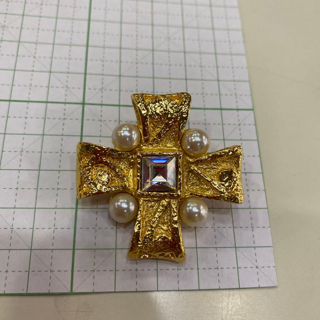 希少 ヴィンテージ クリスチャンラクロワ クリスタル　クロス　ブローチ