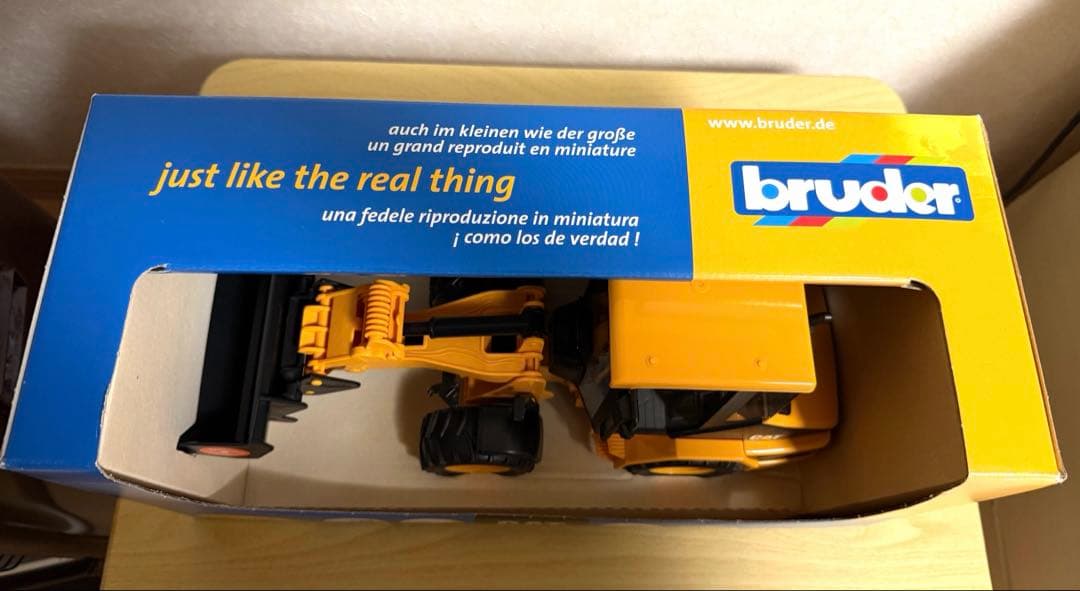 ミニカー BRUDER CATERPILLAR WHEEL LOADER 02441