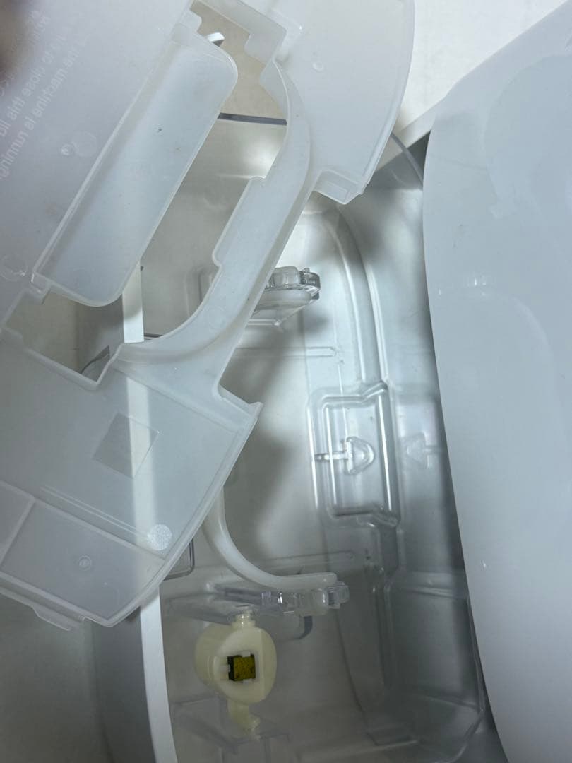 2018年製 Panasonic 除湿機 F-YZR60 ホワイト