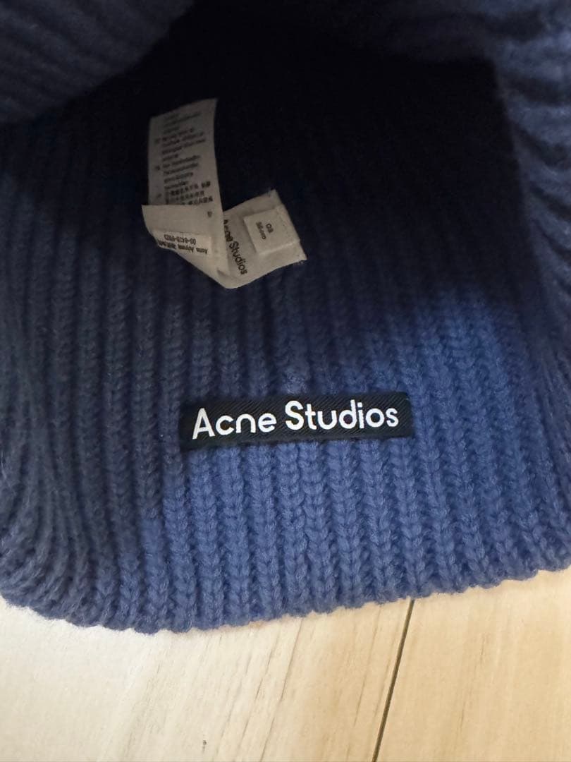 Acne Studios ニット帽　ブルー