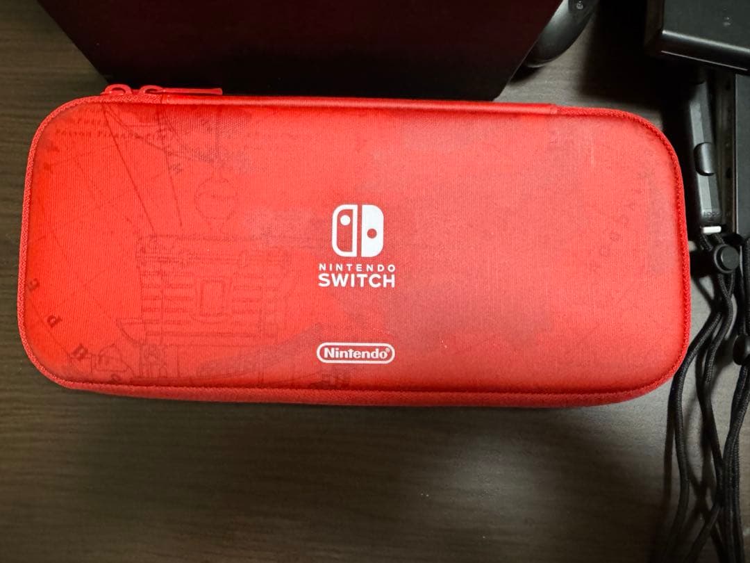 Nintendo Switchレッド 本体