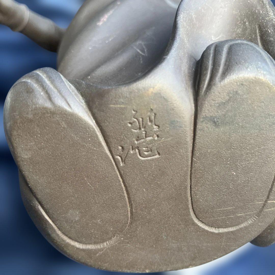 ()だるま大師の達磨像と思われます。