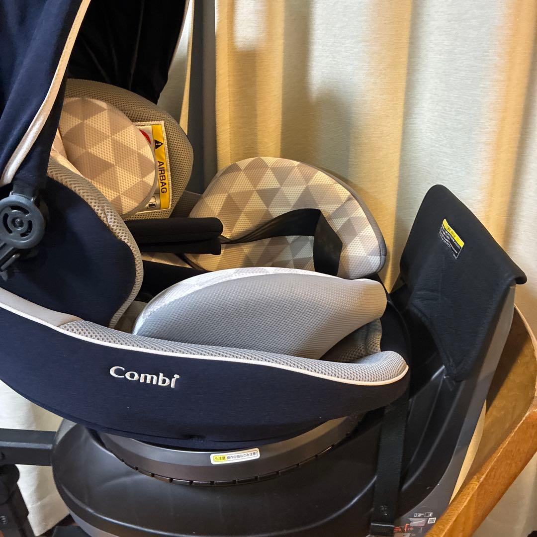 極美品！コンビ回転式　チャイルドシート　クルムーヴ スマートJN