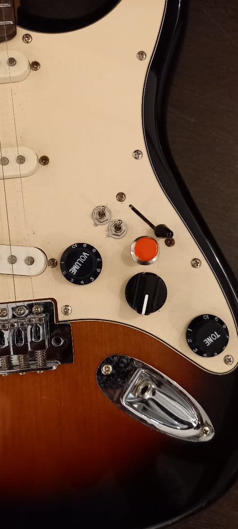 エレキギター サンバースト 3ピックアップ　レインボートーン