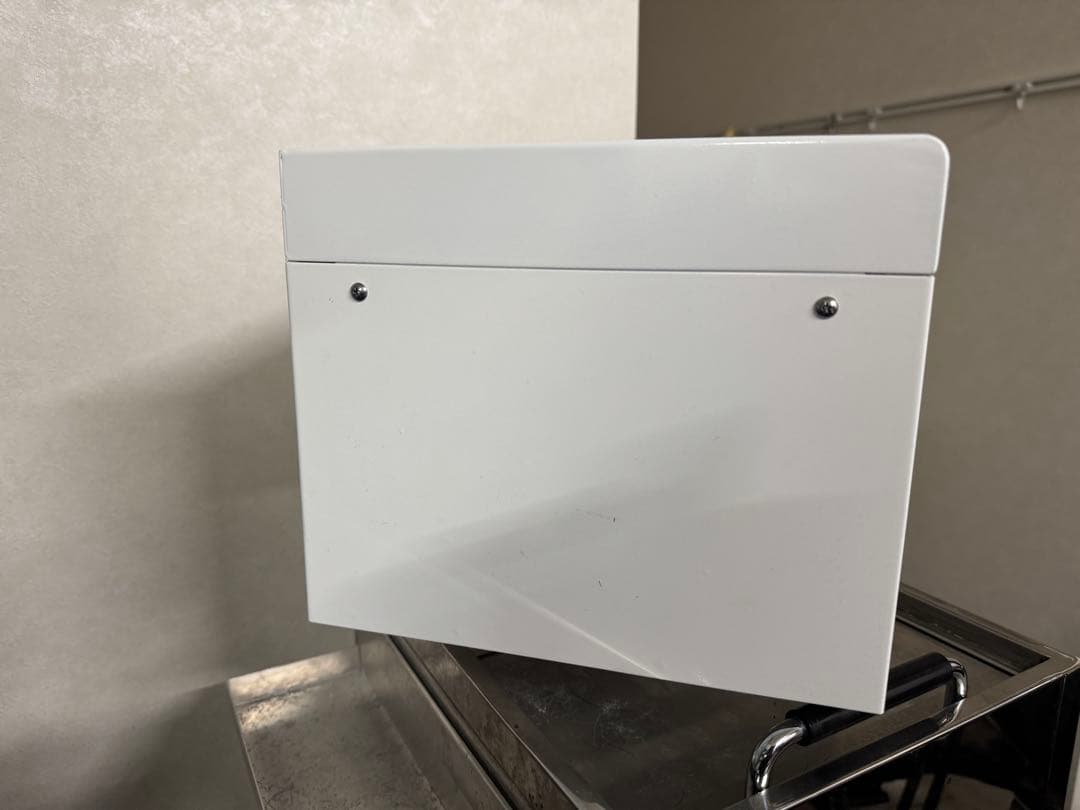 日鉄工業　小型紫外線消毒保管庫 ボーテ　UV-180 中古