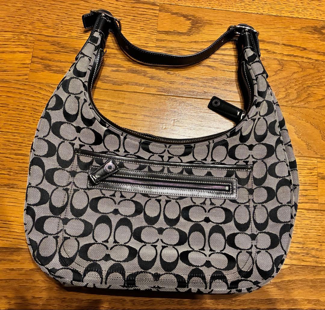 COACH ショルダーバッグ シグネチャークロワッサン 黒