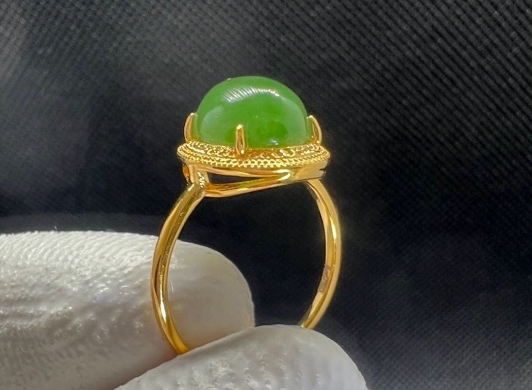 タ*ナ様 18金　12.5号　和田玉陽緑翡翠の18k【 鑑定書付】