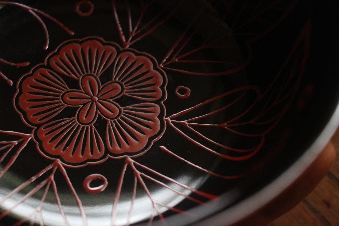 時代逸品！端正な爪朱黒漆に風情ある木芙蓉文の美しい吉野塗の四つ椀（検懐石道具京塗