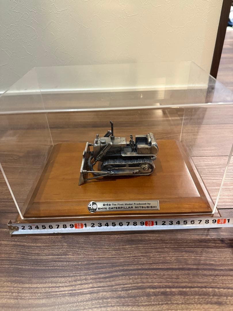 美品　CAT D4D モデル 1/50 スケール
