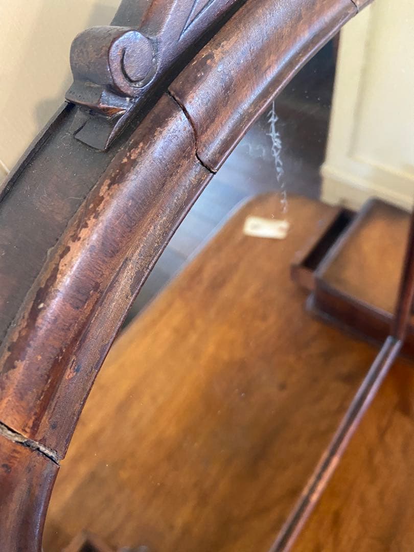 ヨーロッパアンティークドレッサー　ヴィンテージ