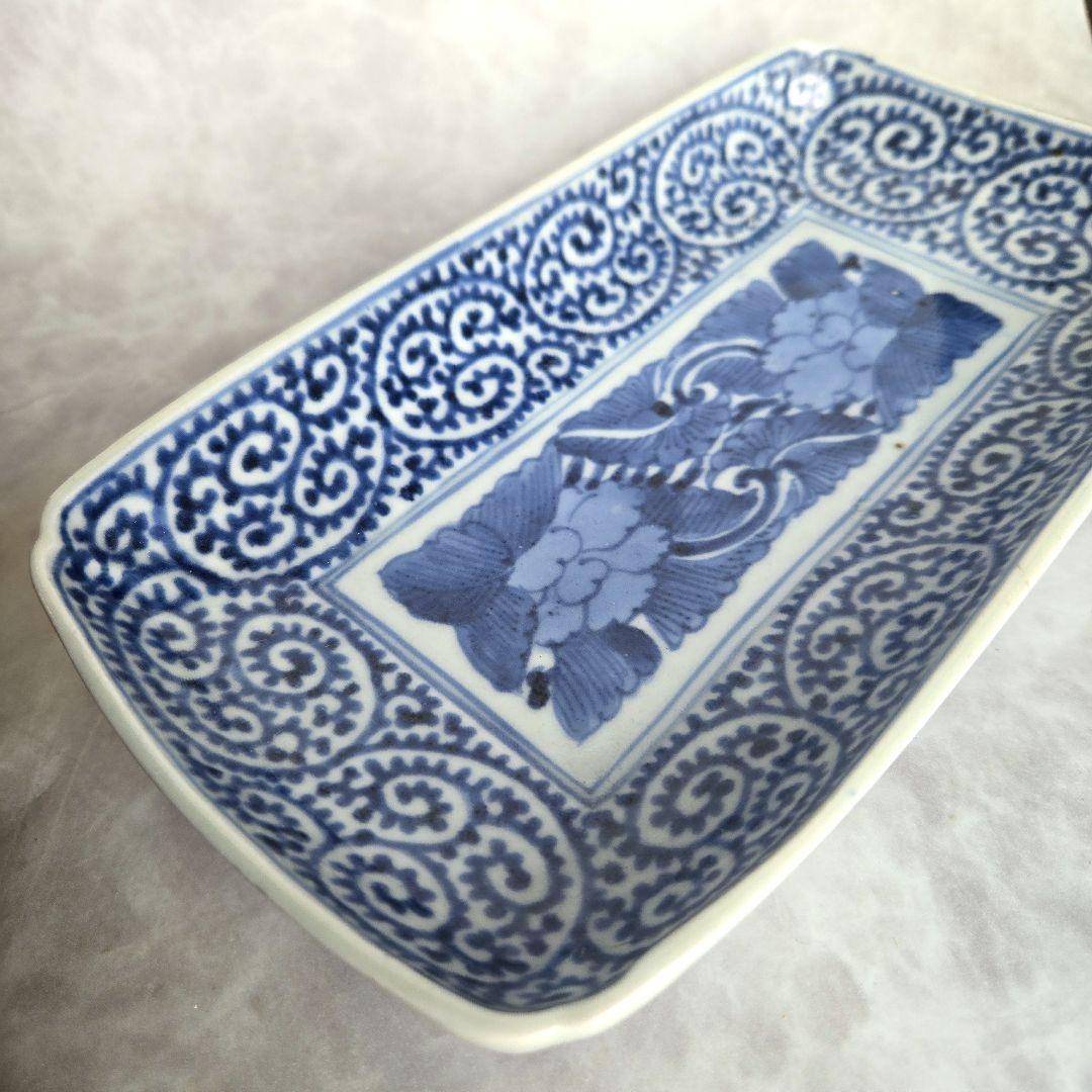 無傷　古伊万里　染付　蛸唐草　長皿　角皿　江戸時代　金直し　金継ぎ　骨董　牡丹