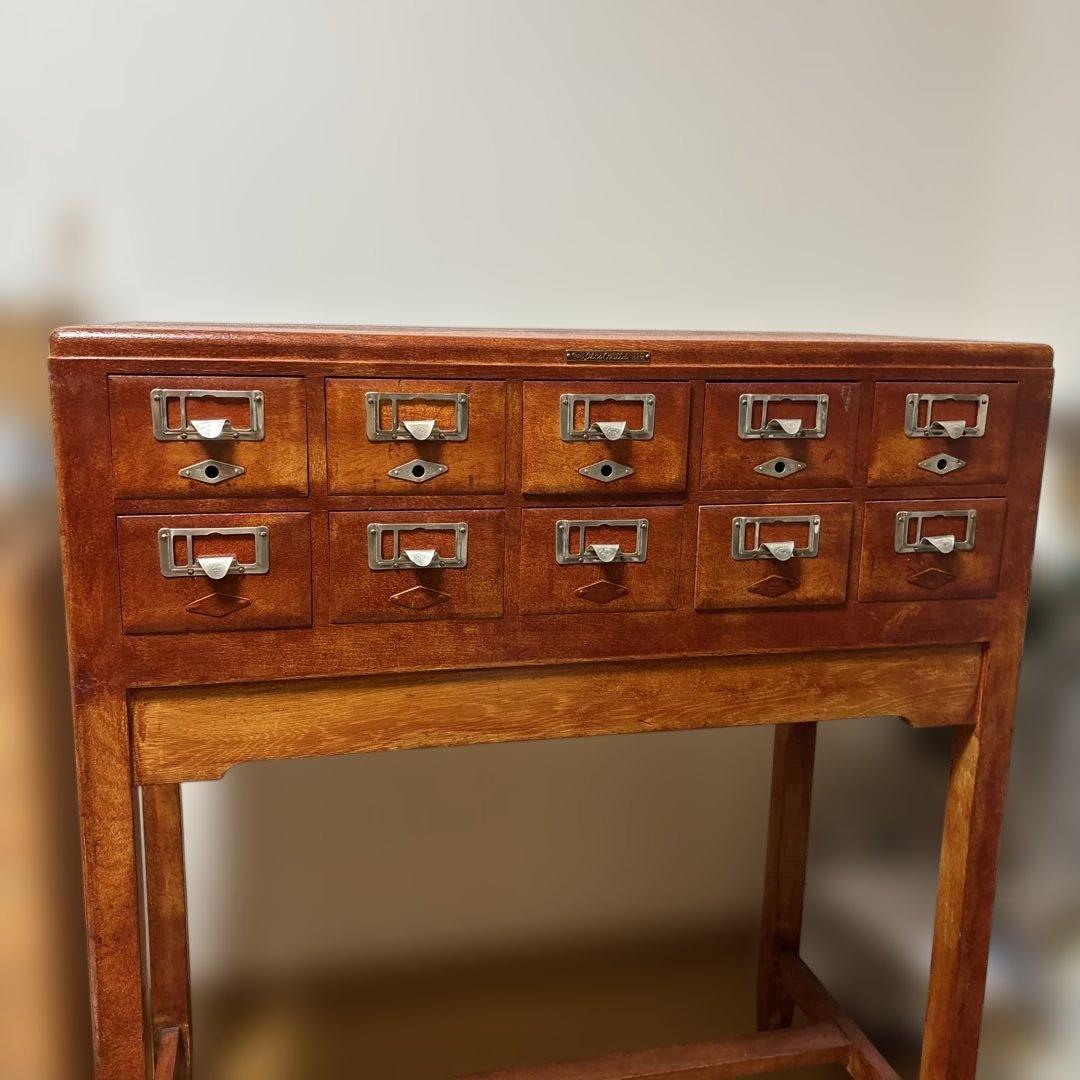 図書館で使われていたキャビネット