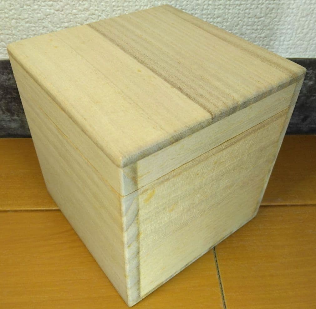 人間国宝 金城次郎 壷屋焼ゴブレット(草花文) 栞 共箱 美品 やちむん 壺屋焼