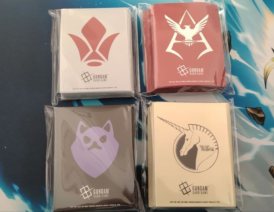 ガンダムカードゲーム　オフィシャルスリーブ４種