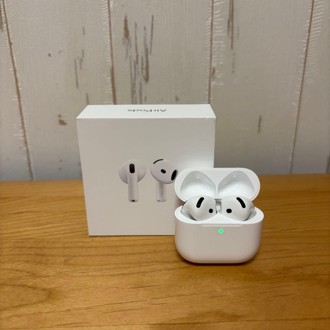 Apple AirPods 4本体 充電ケース付き【美品】