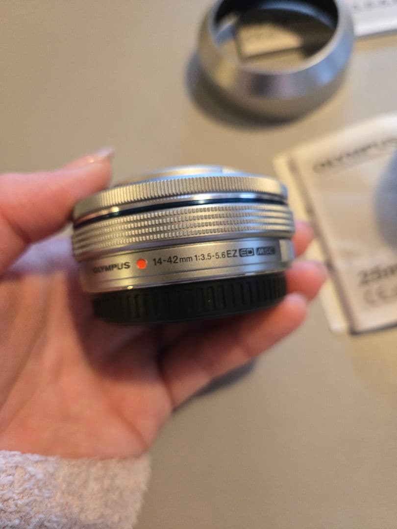 OLYMPUS PEN E-P7本体ケースレンズ