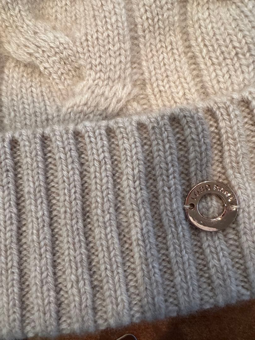 ロロピアーナ、 ケーブル編みニット帽 100%カシミヤ