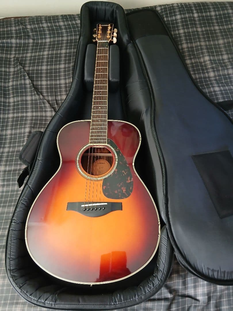 n*n様 美品　YAMAHA LS6 アコースティックギター　ケース付き
