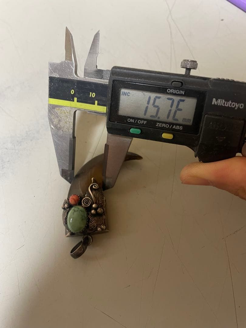 熊の爪ペンダントトップ　925刻印あり①