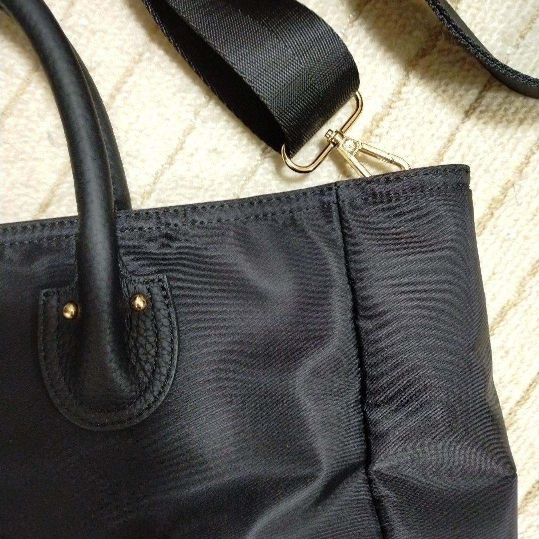 ヘイニ　トートバッグ　 ショルダーバッグ