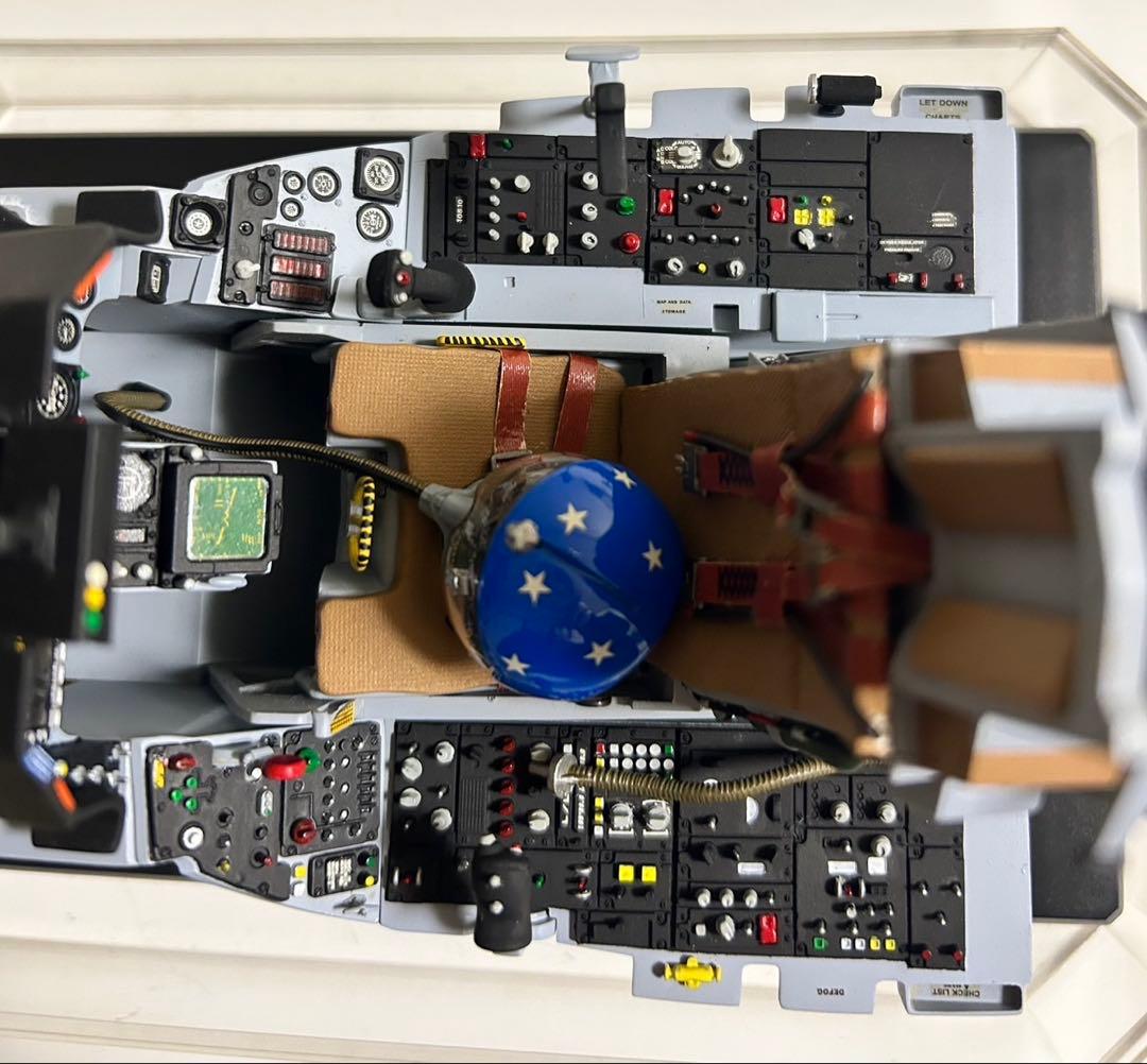 【完成品】1/12 エッシー F-16 コックピット