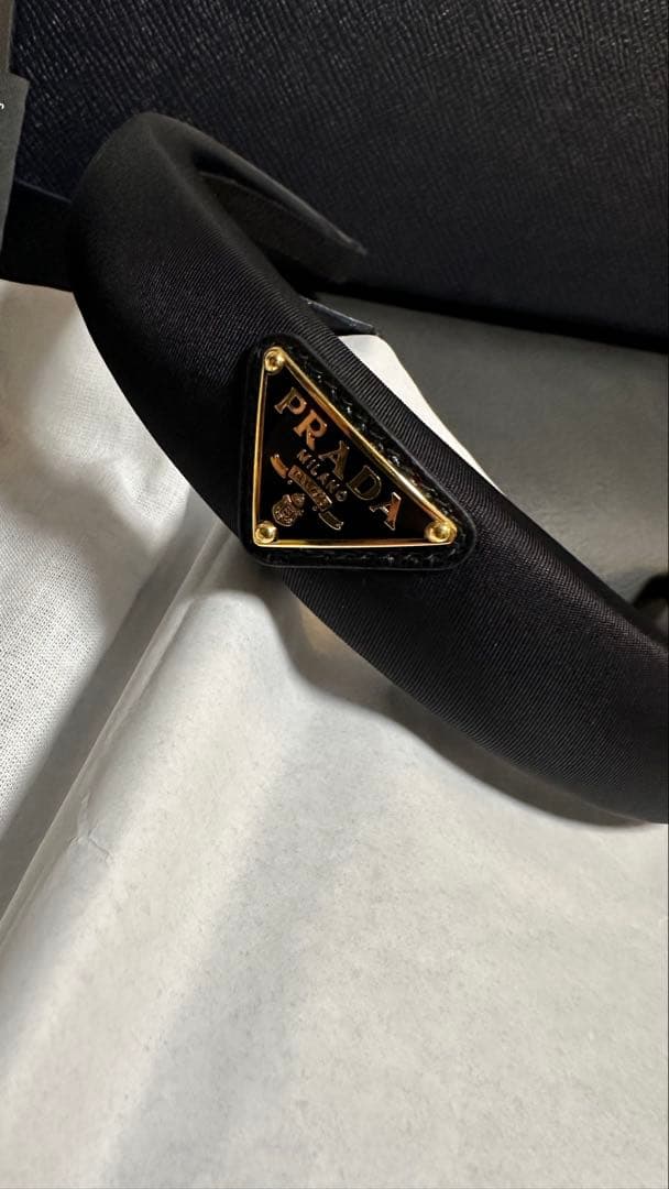 試着のみ　PRADA re nyronカチューシャ