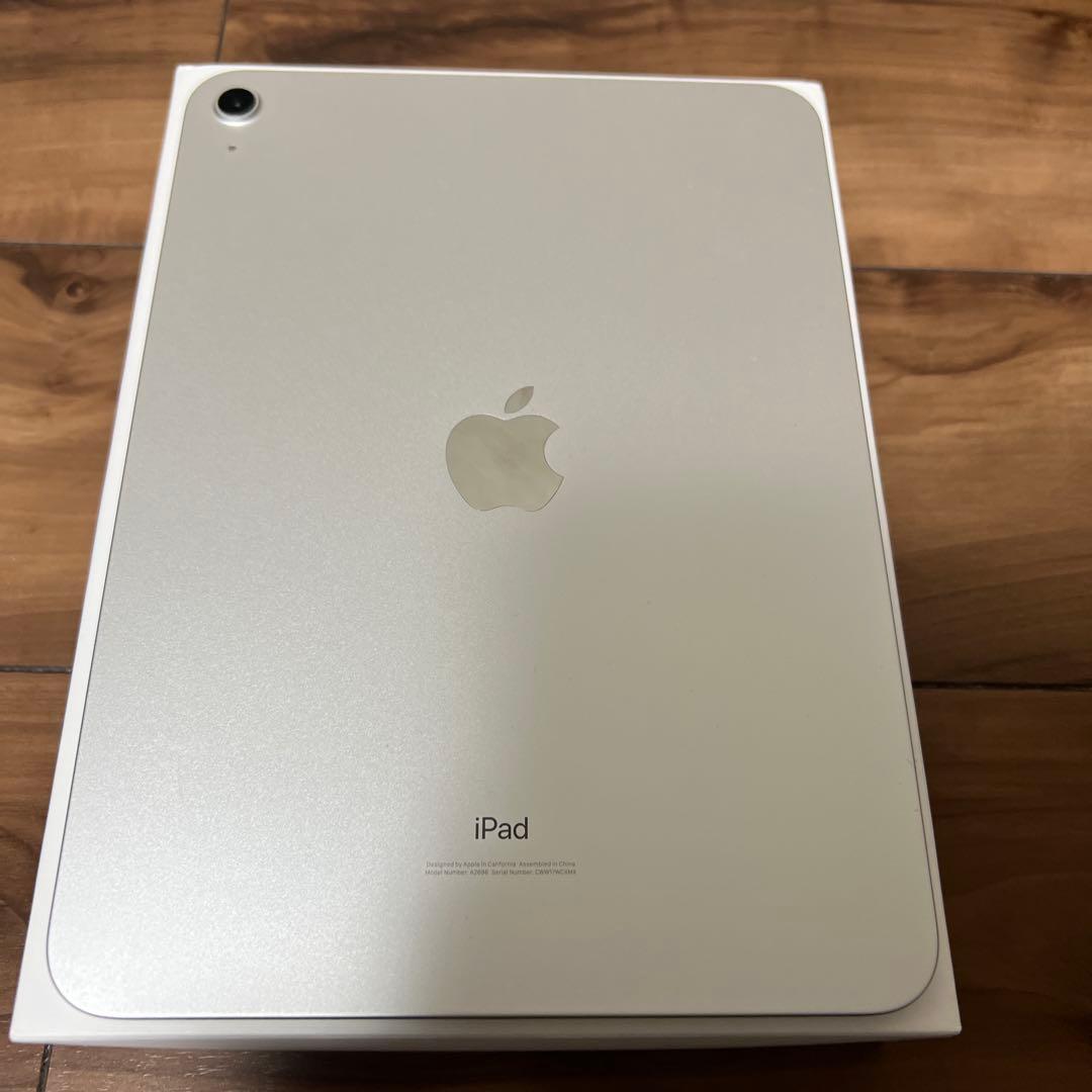 Apple iPad シルバー 本体　第10世代　64GB