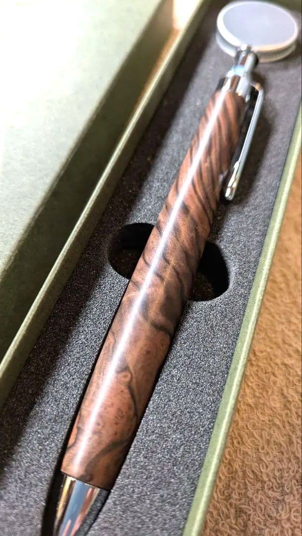 富士瘤クラフト　黒檀瘤杢　シャープペン　専用箱、ワックス付