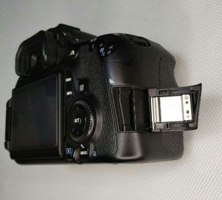 【匿名配送】Canon EOS60D ボディ★美品★ショット数僅少