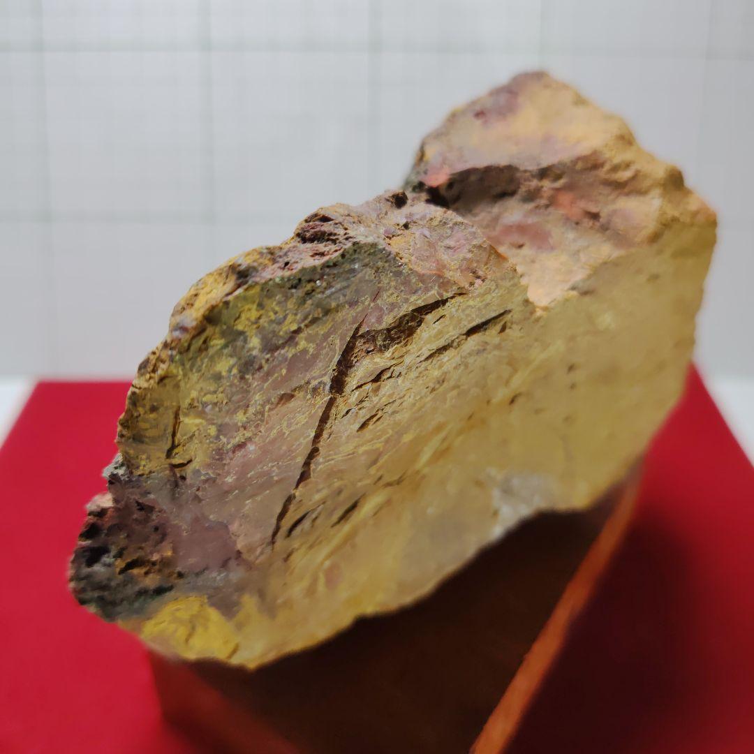 多彩な色の自然石（津軽錦石）原石、管理Ｎｏ．71238