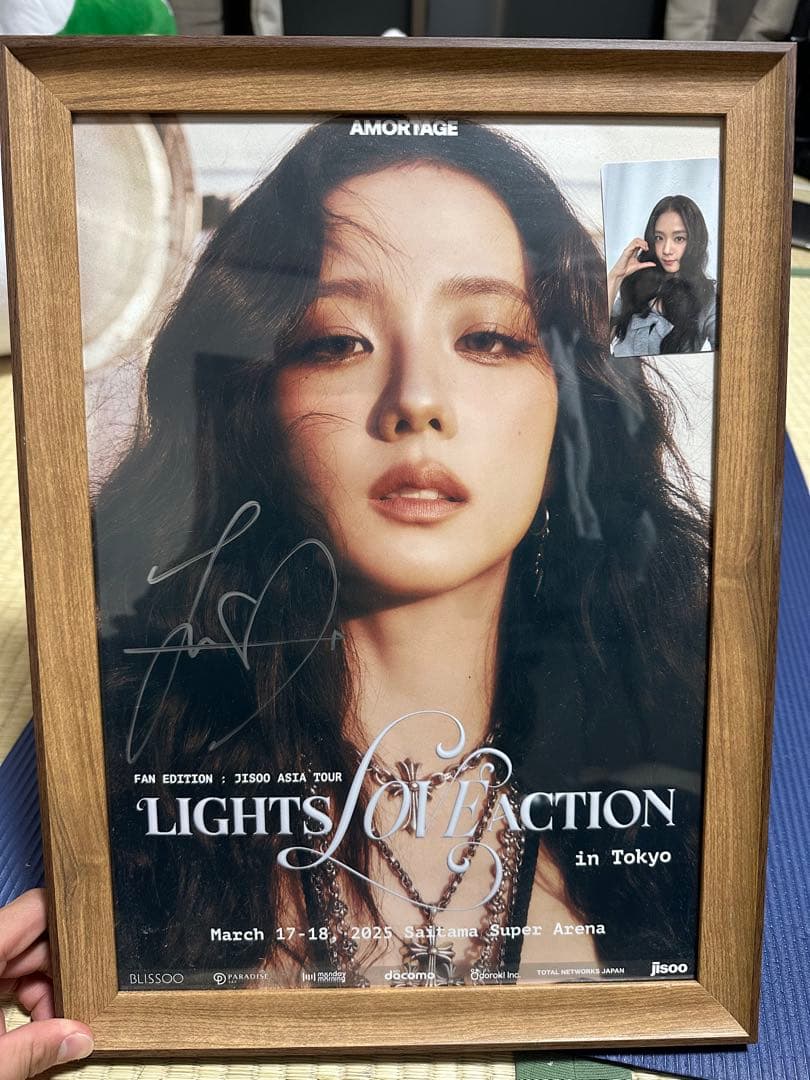 JISOO ジス　直筆サインポスター