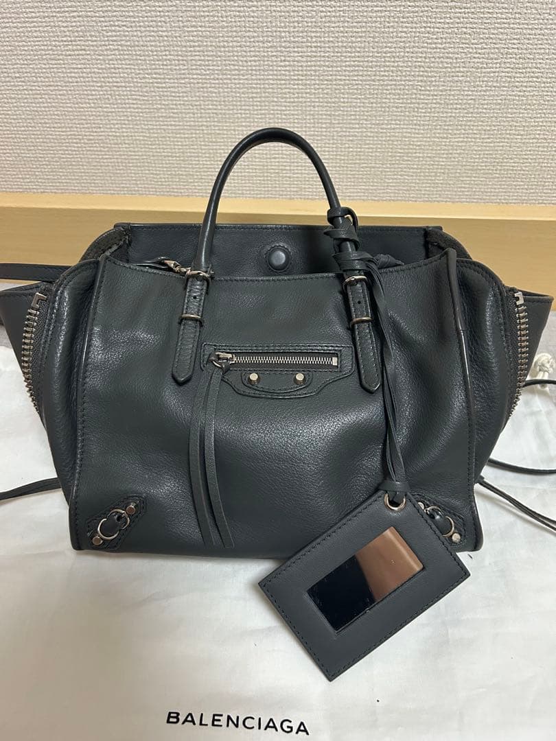 バレンシアガペーパーバックミニ　 袋あり　保証書ありバックチャーム付き