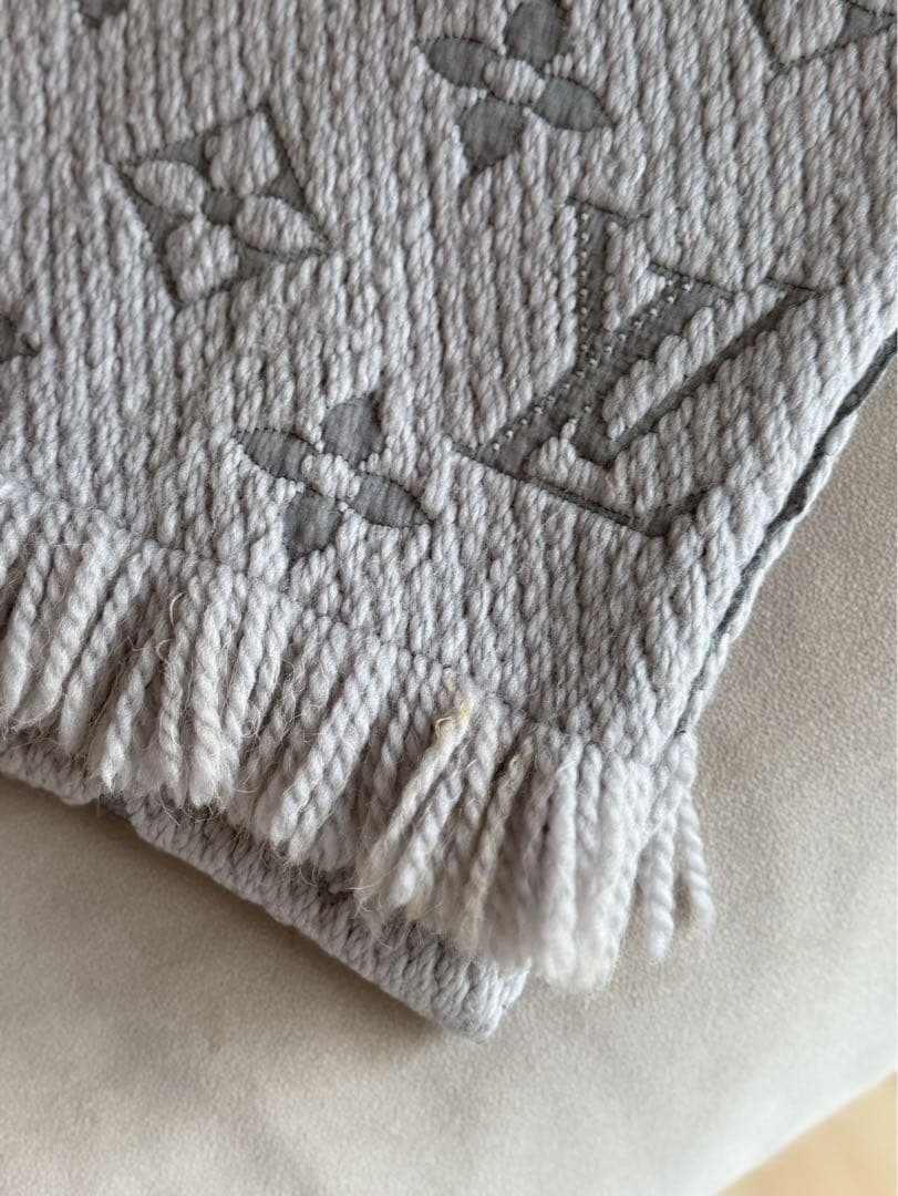 パトラッシュ様◆グレー ヴィトン　マフラー グレー