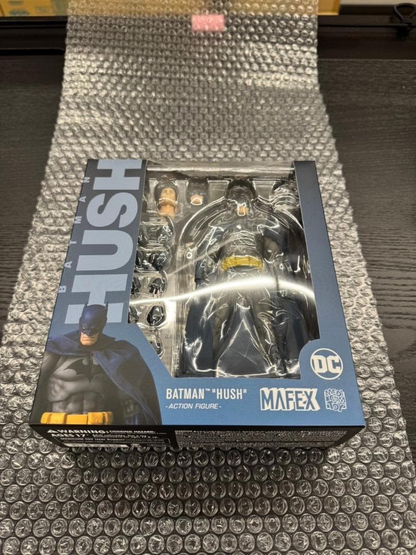 新品　バットマン フィギュア ダークナイト ハッシュ