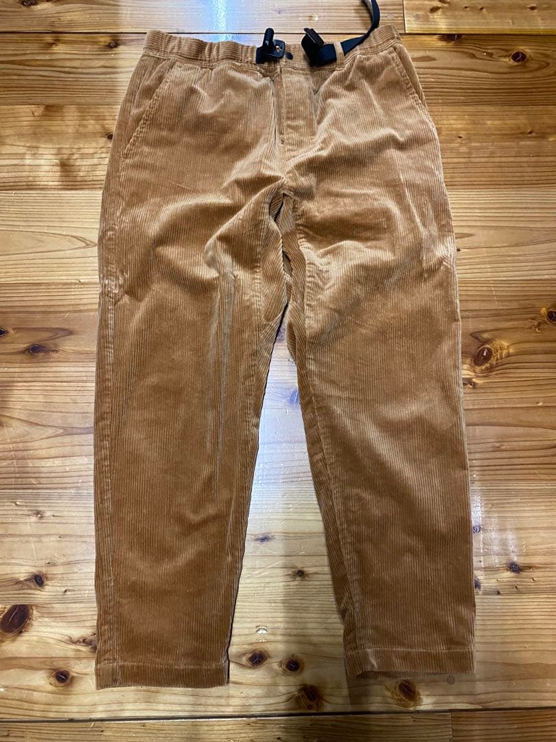 new balance コーデュロイセットアップ