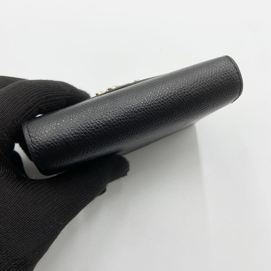 極美品　アニエスベー　折り財布　ロゴ金具　TAW05-01 レザー　ブラック