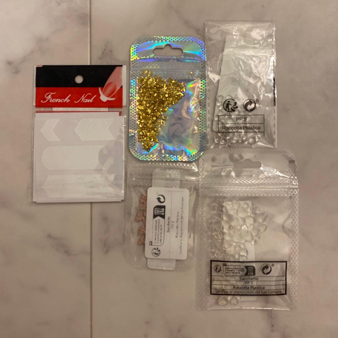 ジェルネイル 引退品 容量多 パーツ多数 ネイルポリッシュ ネイルチップ多数