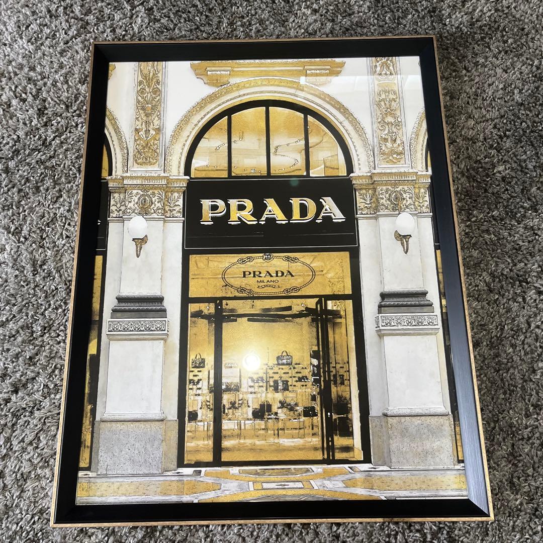 PRADA 店舗外観 アートフレーム