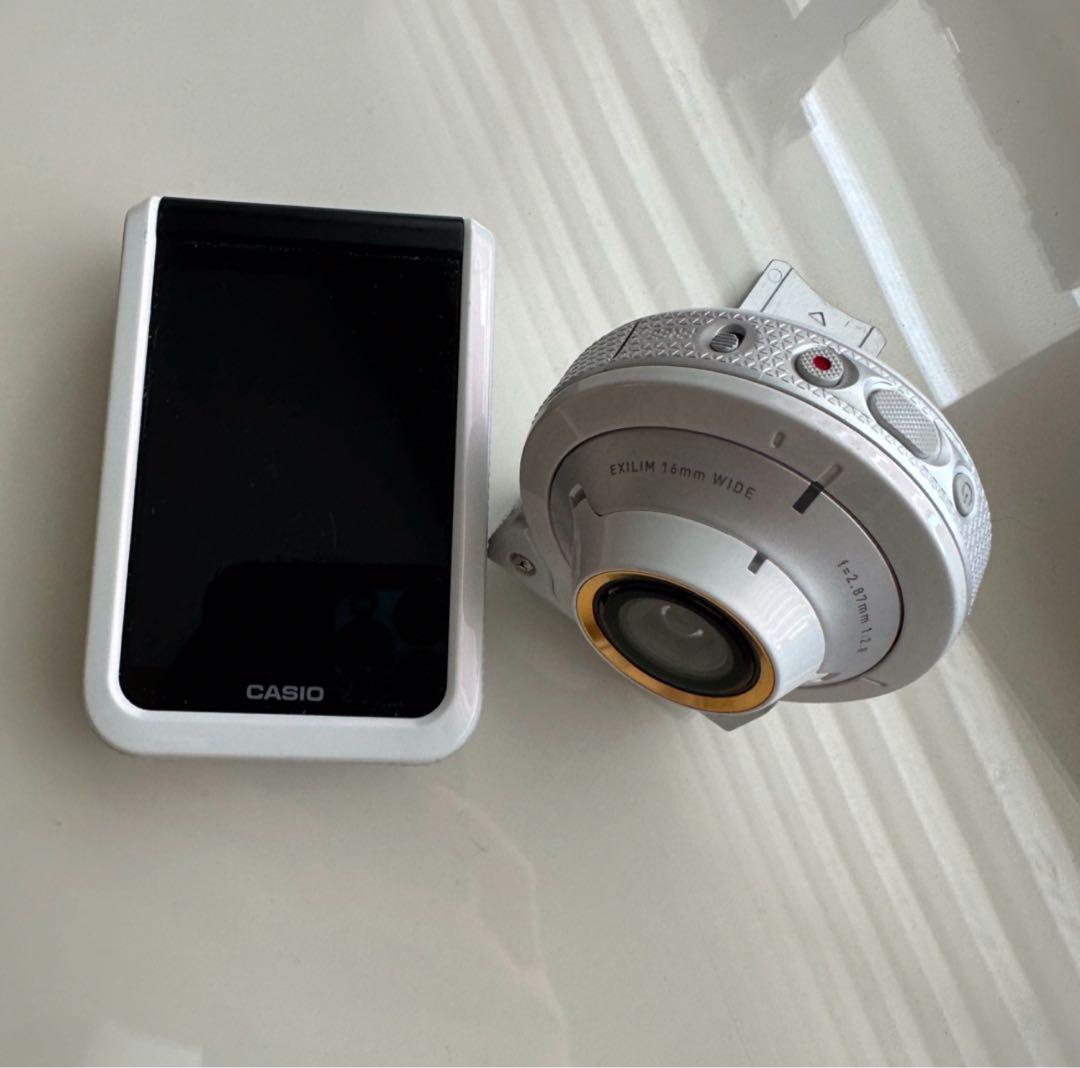 カシオ デジタルカメラ エクシリム EX-FR100LWE ホワイト