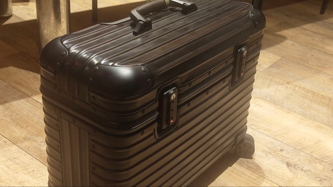 RIMOWA　パイロットモデル　ブラック